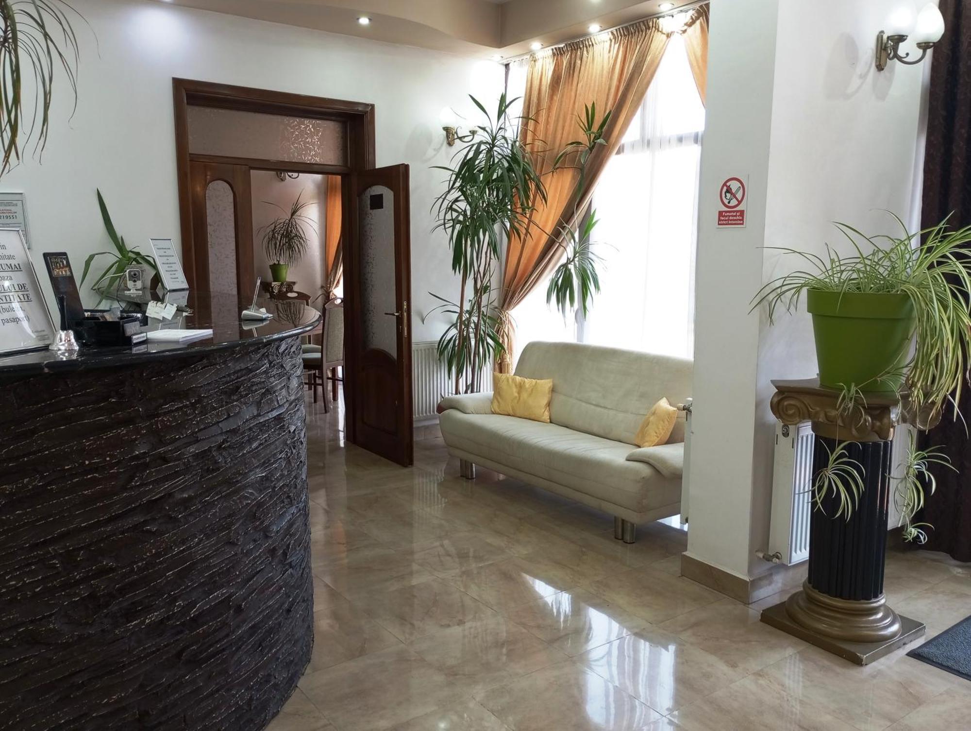 Rhc Royal Hotel 3*